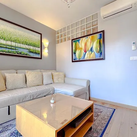 דירה Pradignac - Beautiful 2 Bedroom Center Of קאן