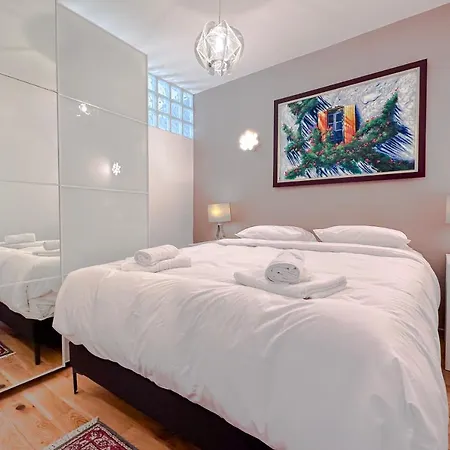 דירה Pradignac - Beautiful 2 Bedroom Center Of *